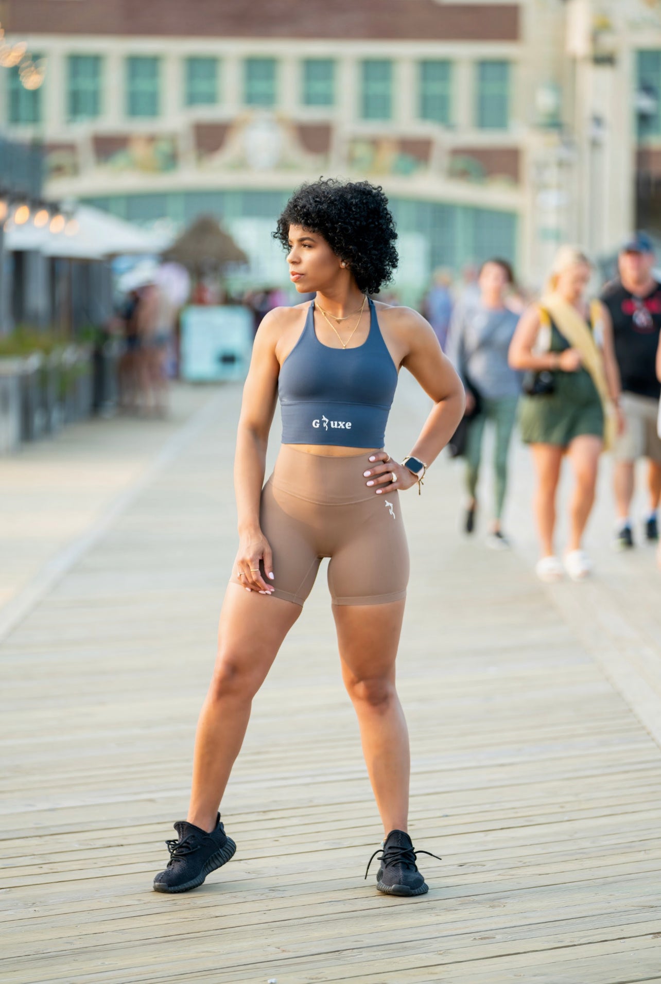 LUXE SHORTS - LATTE