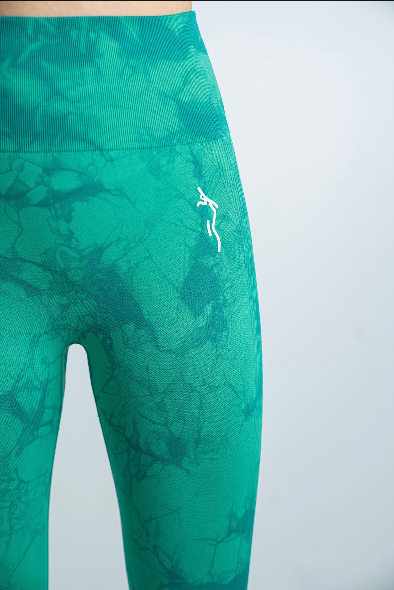 BUTT LIFTING LEGGINGS - TEAL GREEN