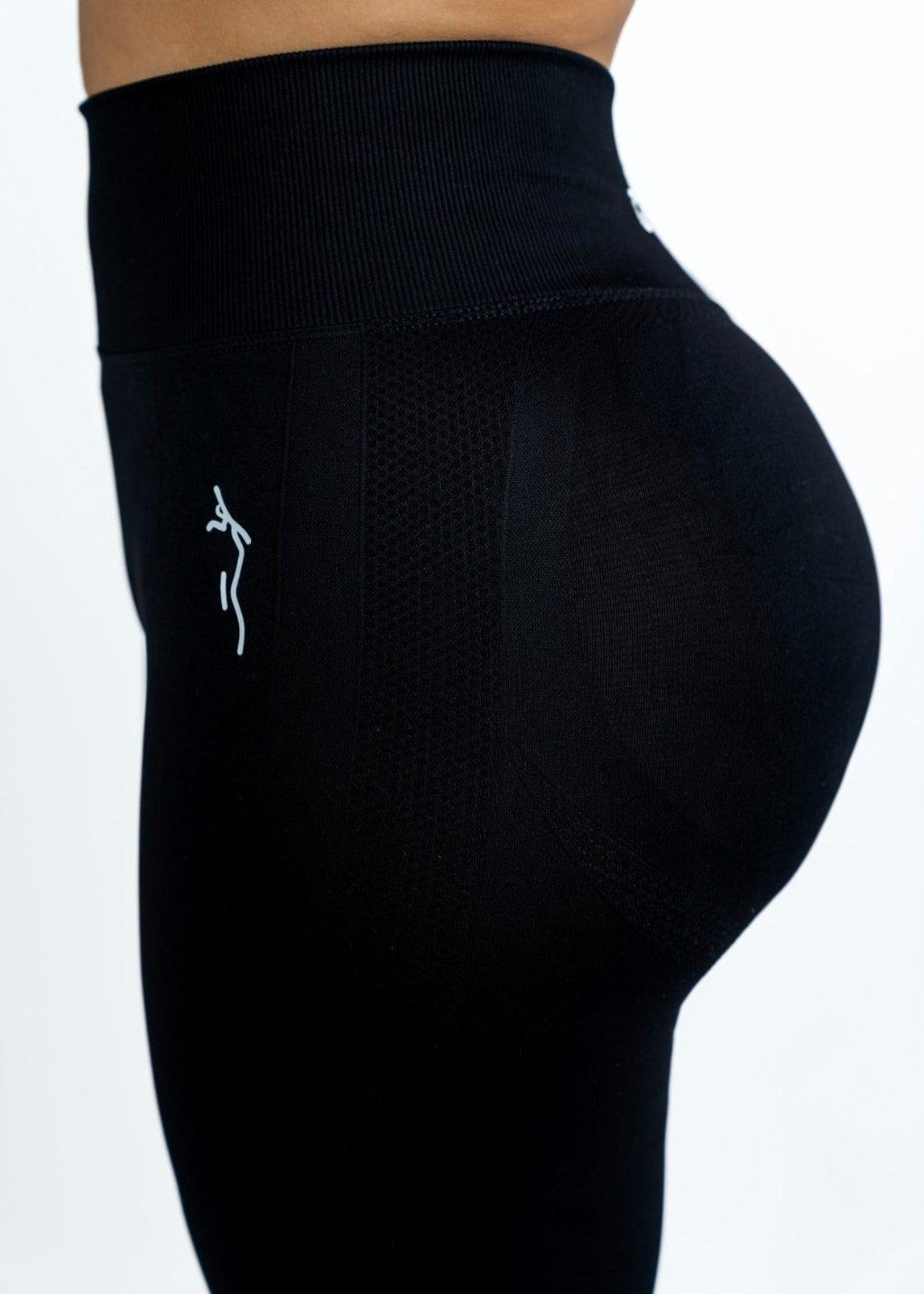 SCRUNCH BUTT LEGGINGS - BLACK