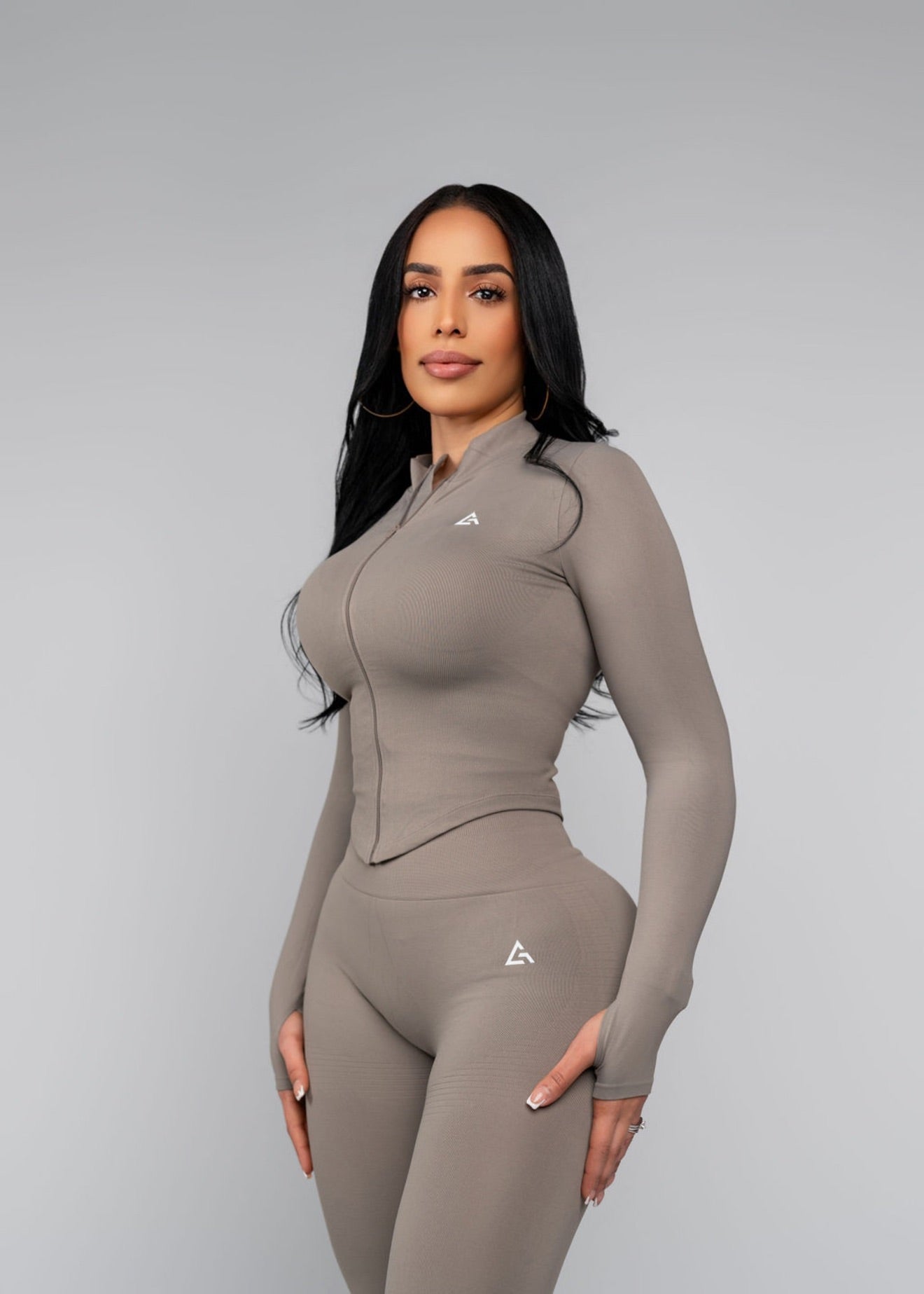 THREE PIECE SET - DARK BEIGE