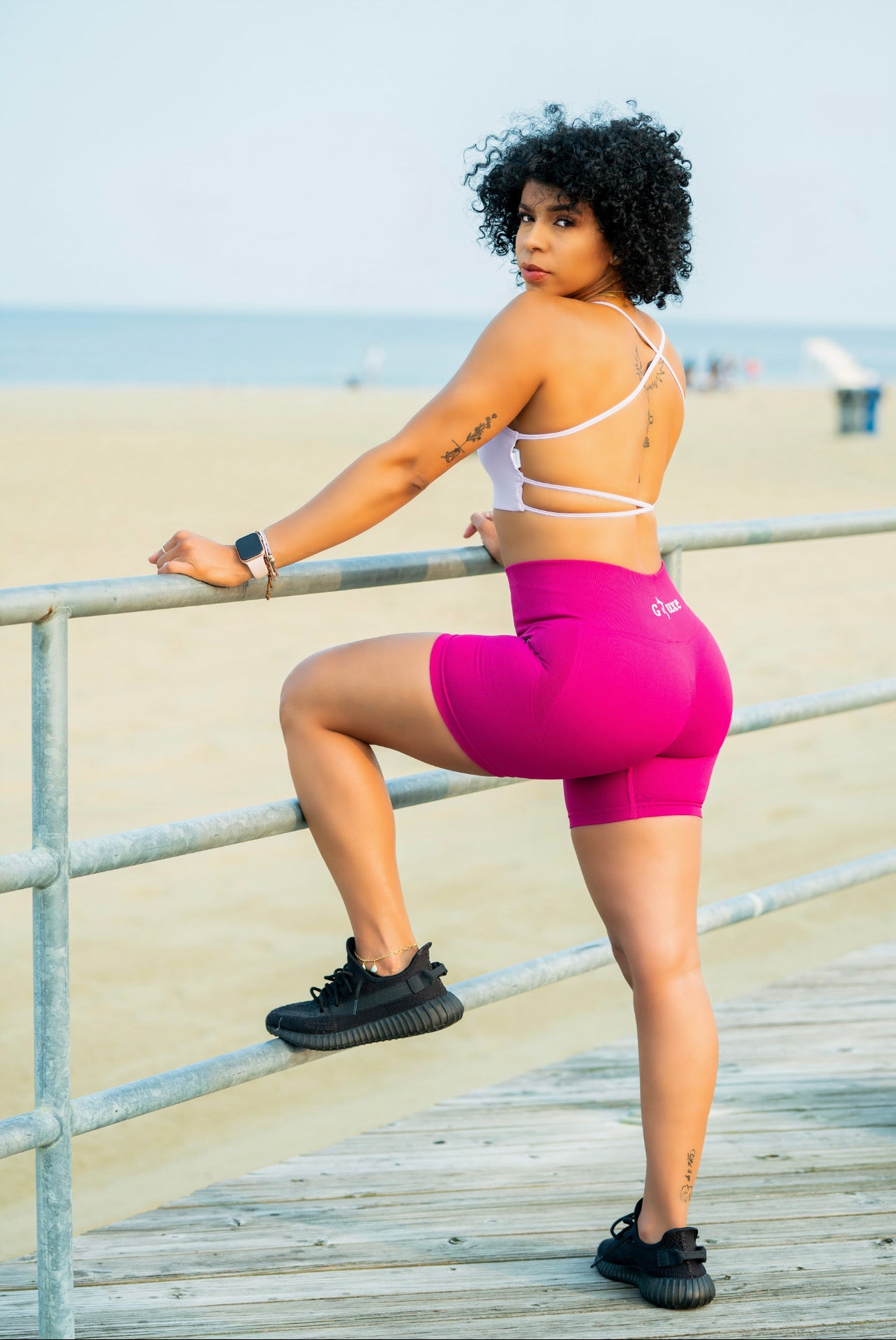 TWIST OPEN BACK SPORTS BRA - LILAC