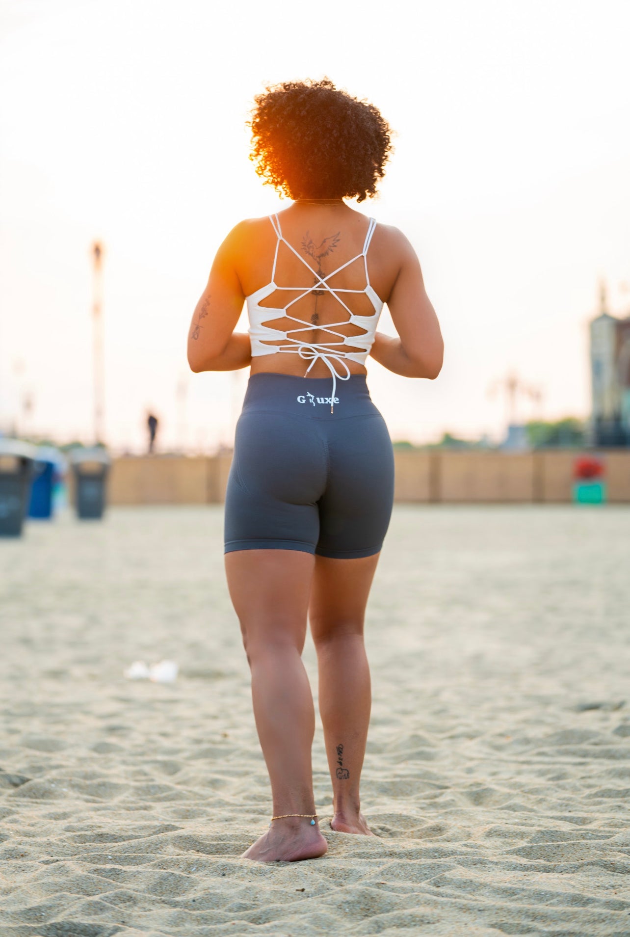 SCRUNCH SHORTS - ANCHOR