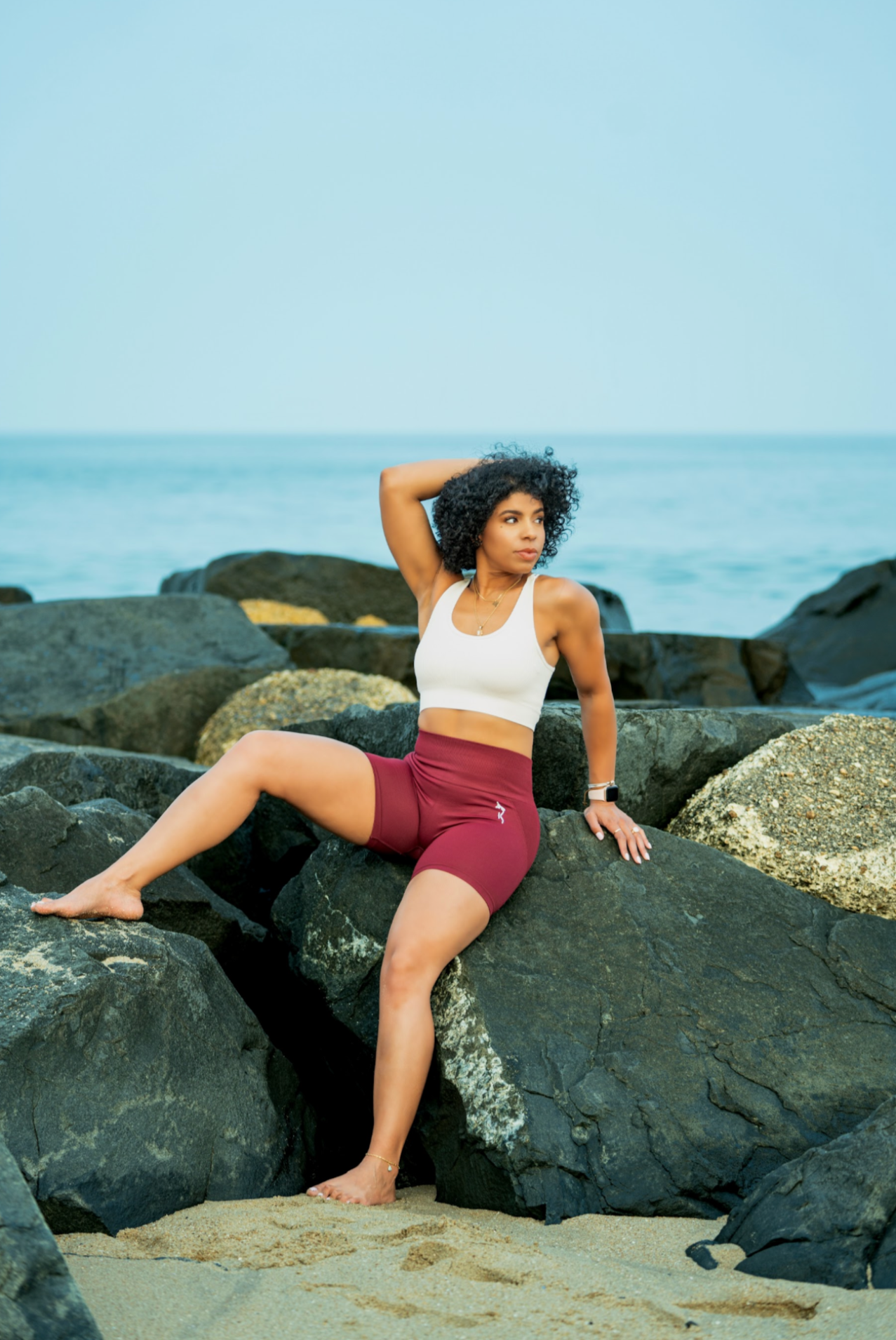 SCRUNCH SHORTS - CHERRY