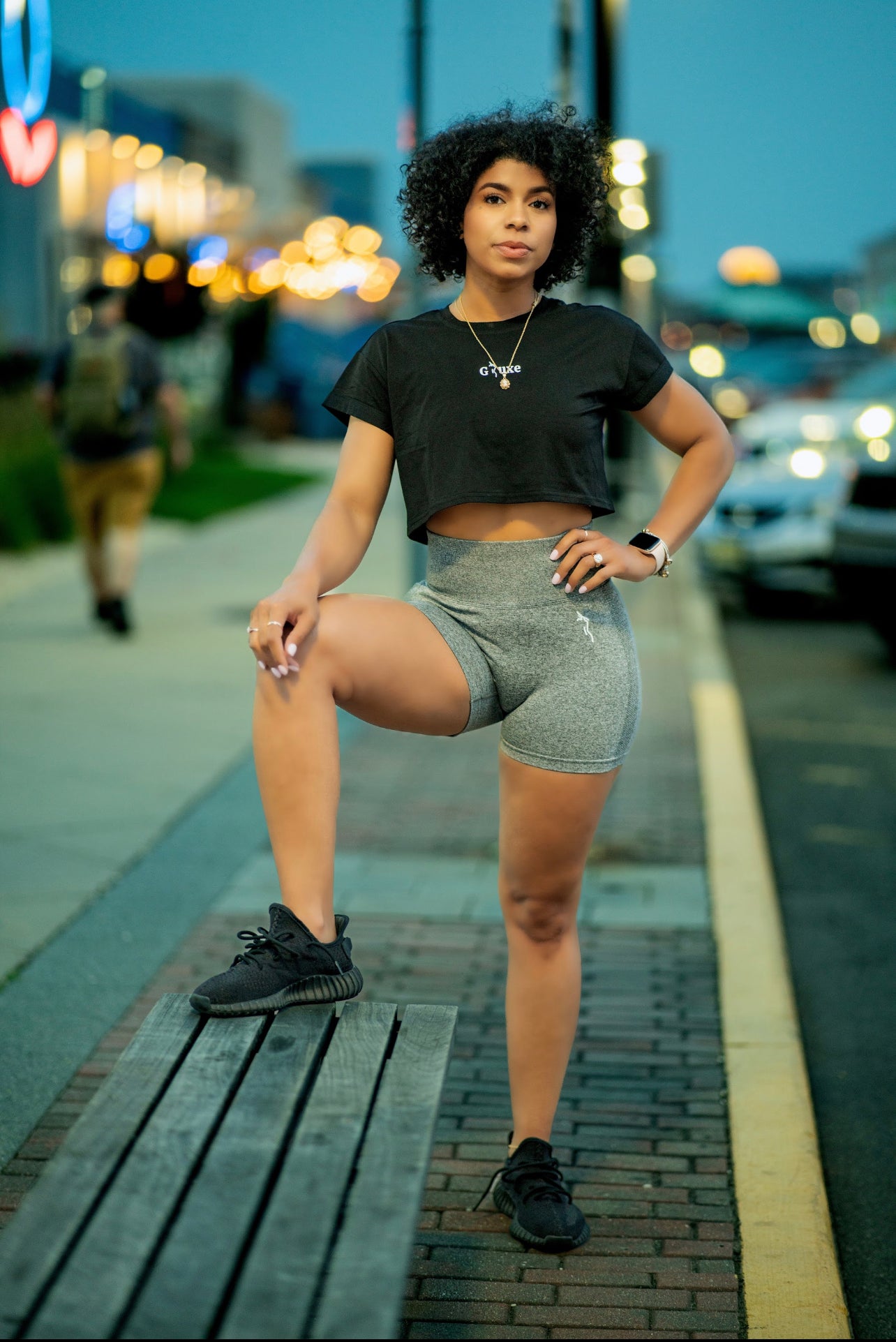 SCRUNCH BUTT SHORTS - GRAY