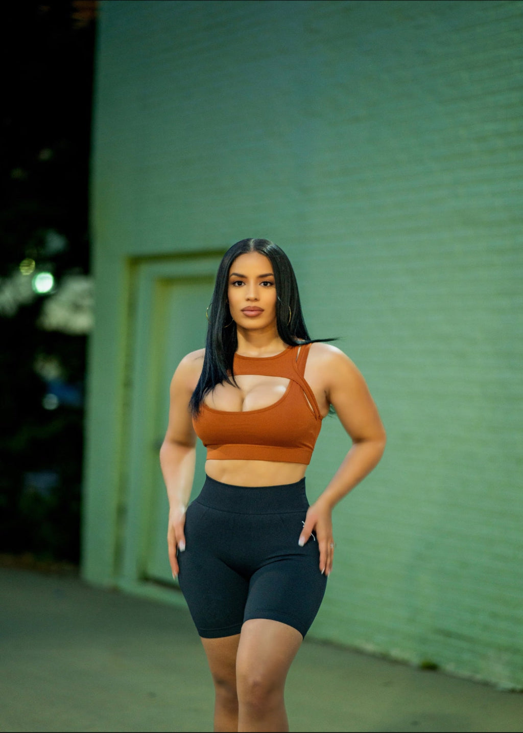 CONVERTIBLE SPORTS BRA - TAN