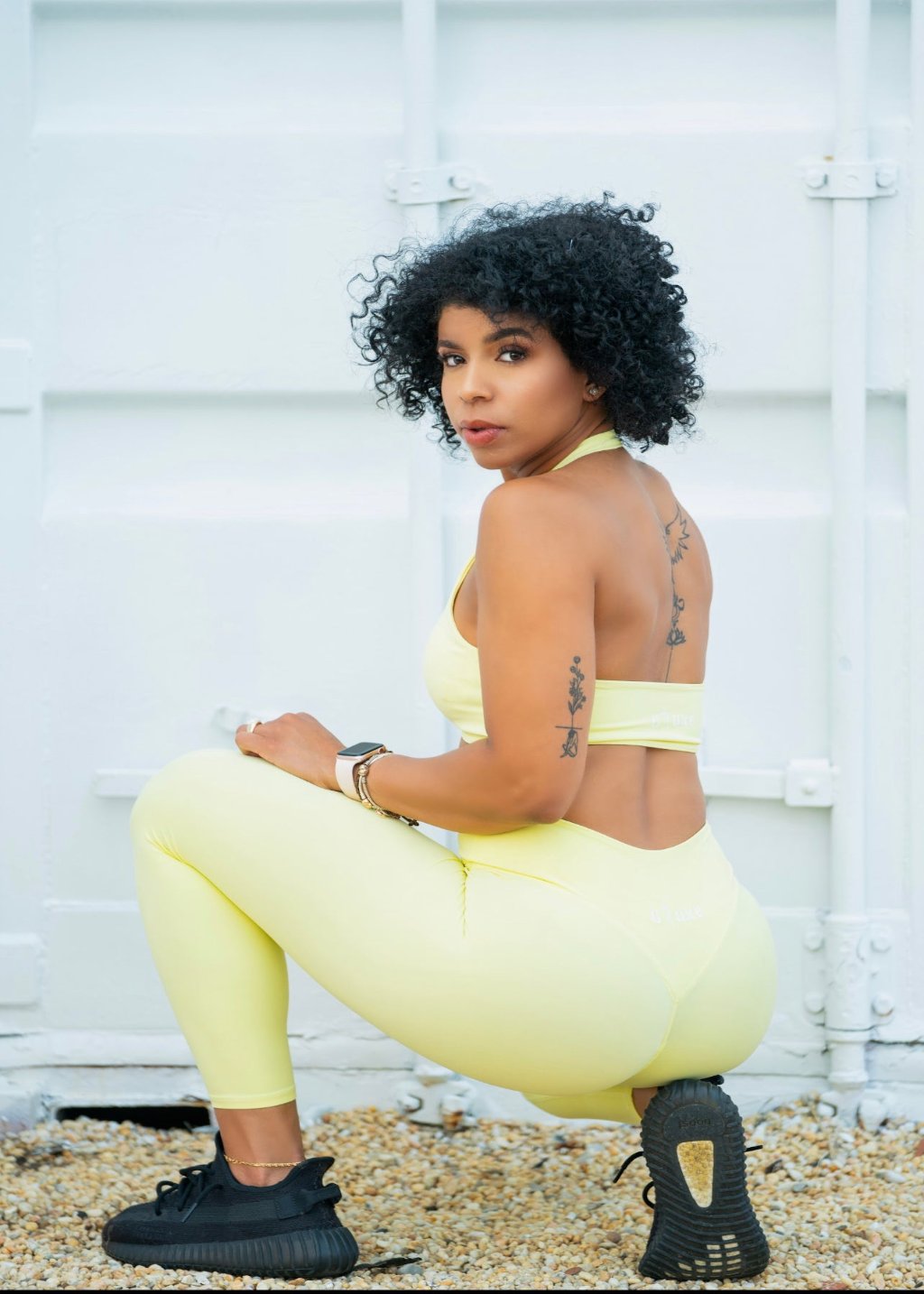 V-WAIST SCRUNCH LEGGINGS SET - PINEAPPLE