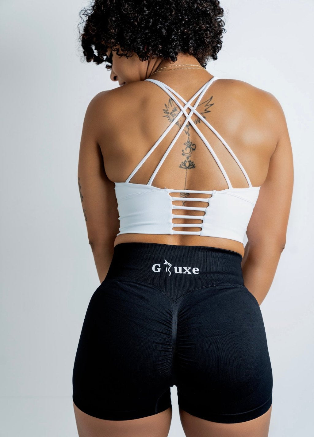 SCRUNCH BUTT SHORTS - BLACK