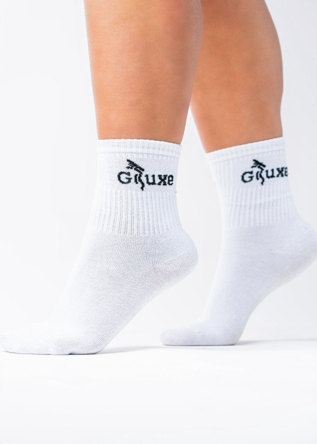 WHITE GLUXE CREW SOCKS
